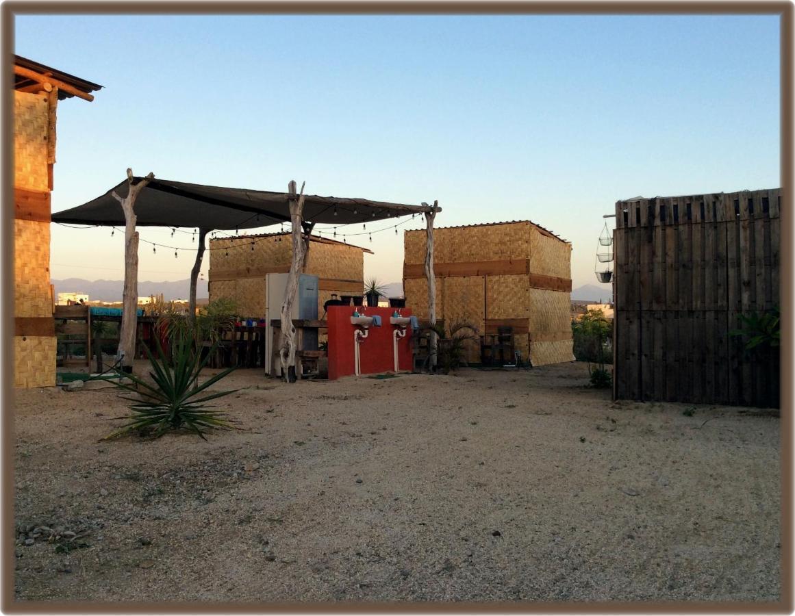 Room In Guest Room - Camp - Santos Cabana Fabricio Todos Santos Exterior photo